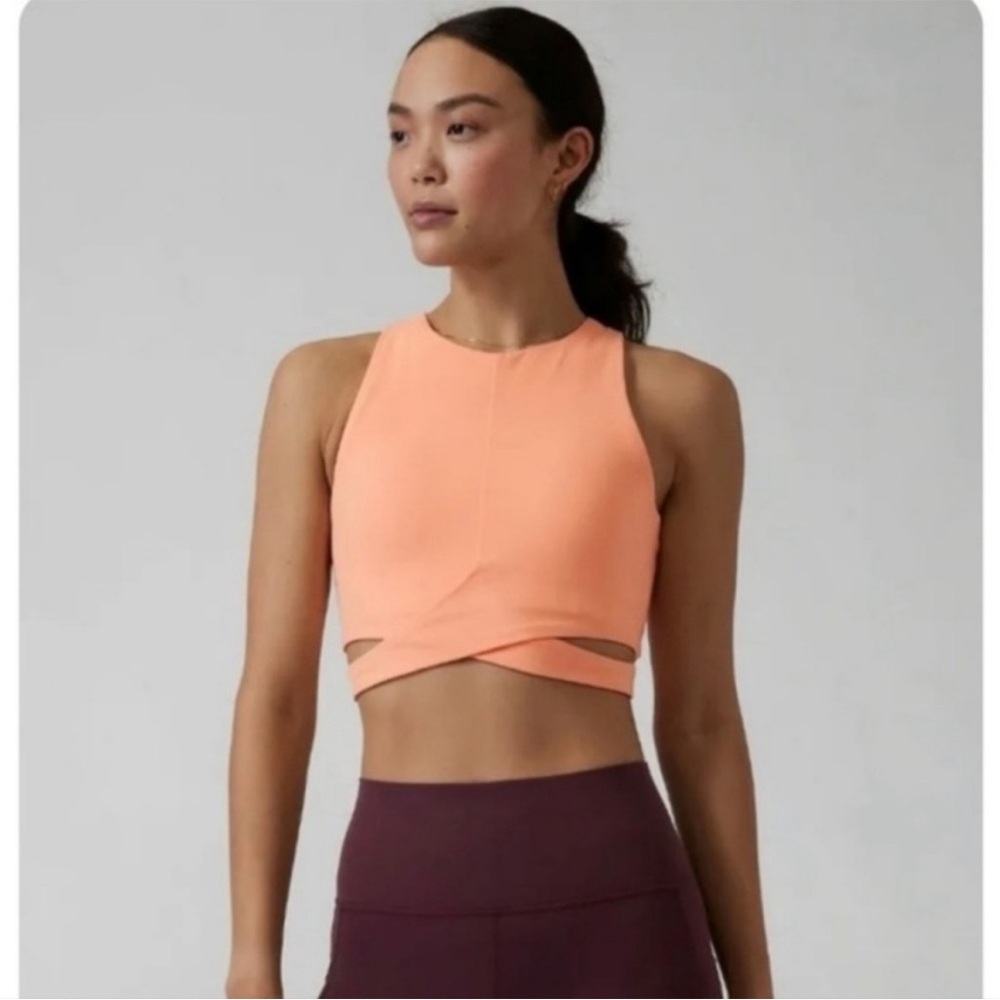 Athleta Conscious Cut Out Crop D-DD Medium NWT